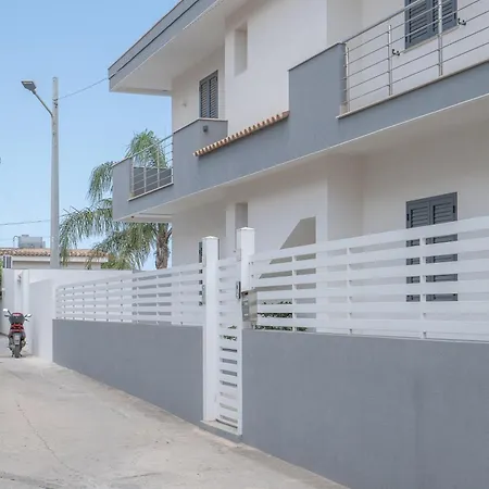 A Due Passi Dal Mare Avola