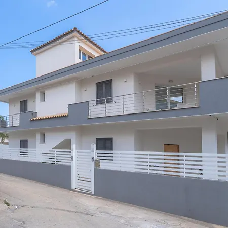 A Due Passi Dal Mare