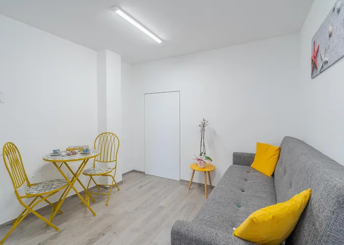 A Due Passi Dal Mare