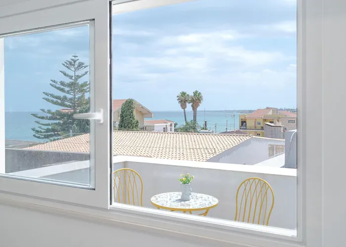 A Due Passi Dal Mare *