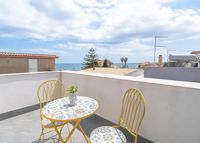 A Due Passi Dal Mare *